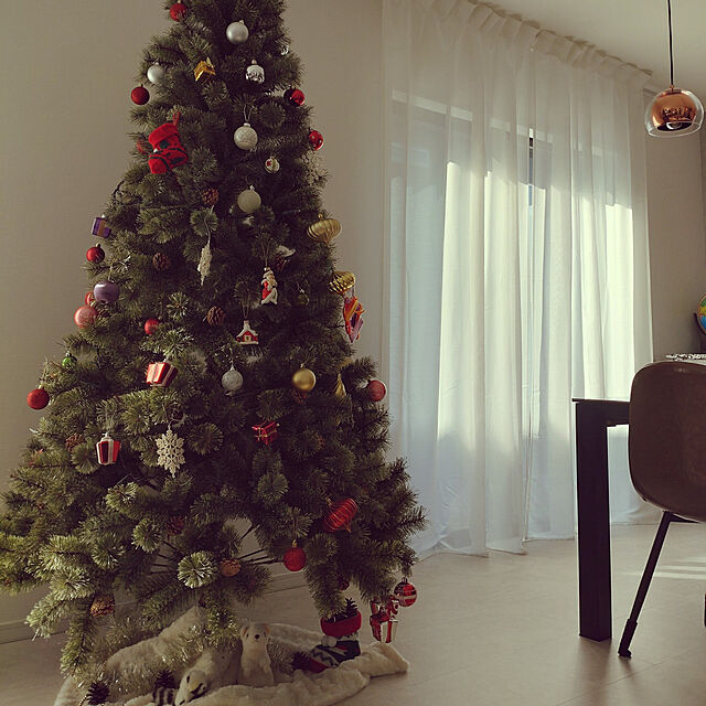 miiii21の-クリスマス ツリー 2023年ver 枝大幅増量 210cm ヌード タイプ 北欧 風 松かさ 松ぼっくり もみの木 イルミネーションXmas ヒンジ式 即納 FJ3895-210cmの家具・インテリア写真