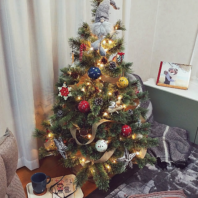 lauraのITOMTE-ハンドメイド スウェーデンのトムテ (妖精)、サンタ - 北欧のノームのぬいぐるみ - クリスマスのギフト 誕生日のプレゼント - インテリア装飾 クリスマスのデコレーション テーブルの飾り シルバー ITOMTE-04Tの家具・インテリア写真