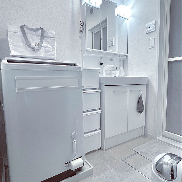 ERIKAの山崎実業-山崎実業 洗濯機横マグネットタオルハンガー2段 プレート ホワイト 2958の家具・インテリア写真