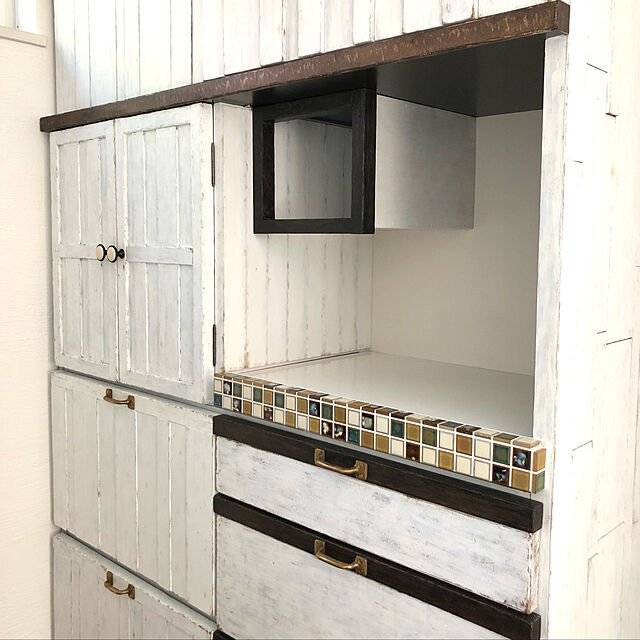 valone.tの-モザイクタイル　シート　アート25角　ミックスデザインタイル、自然なむら 全6種、レトロモダン風。キッチン・玄関・テーブル・浴室（風呂）洗面所のDIYリフォームにOK。インテリア建材・日本製・美濃焼・耐熱の家具・インテリア写真