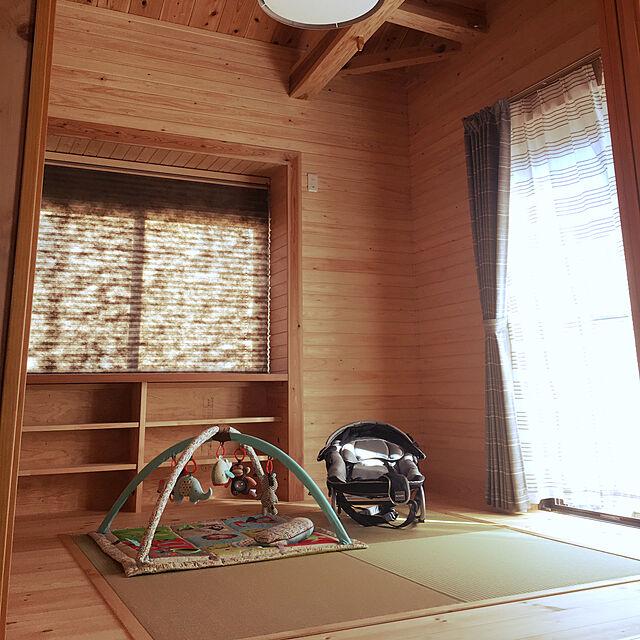 n0bkaa..のニトリ-遮熱レースカーテン(リネア ブラウン 100X176X2) の家具・インテリア写真