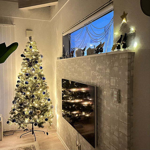 unichanの-クリスマスツリー 210cm フルセット 北欧風 赤 レッド ゴールド シルバー 金 銀 おしゃれ 大きめ クリスマスツリーセット Xmas tree ショップ用 法人用 オーナメントセット かわいい LED ライト 星 ジュールレンケリ[大型荷物]の家具・インテリア写真