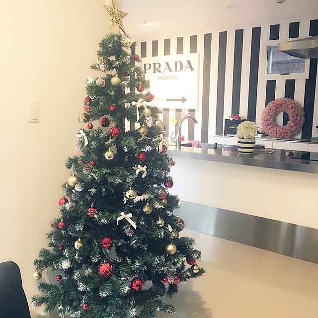 ayupのE-SHINE-E-SHINE クリスマスツリー 松かさ スノータイプ Christmas tree (PVC 180cm)の家具・インテリア写真
