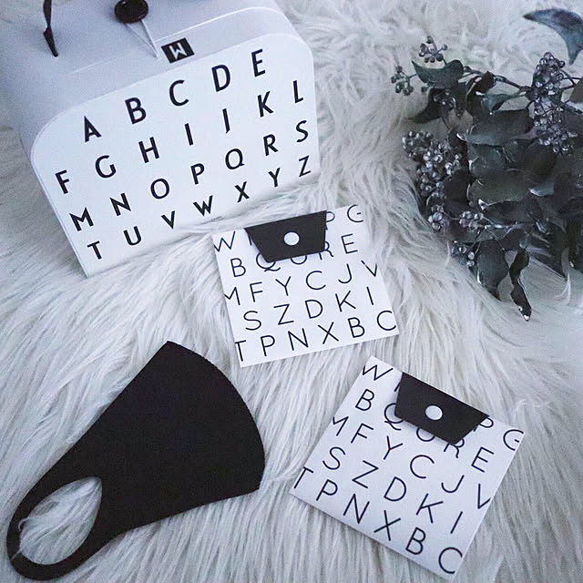 写真付きレビュー 洗えるマスク かっこいいマスク Looka デザインマスク S おしゃれ お洒落 小さめ 小さいサイズ ファッションマスク 黒マスク おしゃれマスク かわいいマスク おすすめ 長持ち 快適 ルカ ルカマスク レディース 女性 耳 痛くならない 肌荒れしない 小