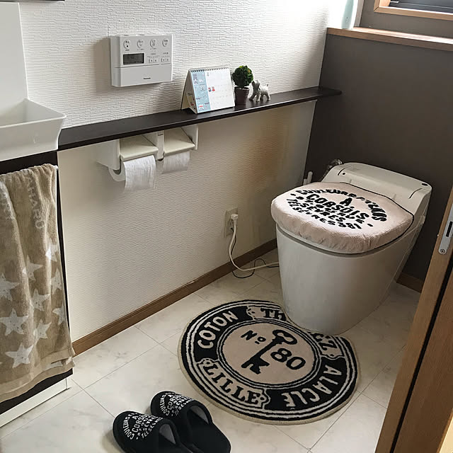 coboobooの-スリッパ ROTONDO トイレスリッパ ロトンド インターフォルム interform かっこいい トイレファブリック ヴィンテージ トイレタリー おしゃれ タイポグラフィ 雑貨 北欧の家具・インテリア写真