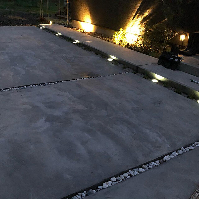so__yu__ieの-ガーデンライト ソーラー ライト 屋外 ソーラーライト 防犯 防水 LED センサー おしゃれ 自動点灯 埋め込み 屋外照明 外灯 明るい 置き型 8個セットの家具・インテリア写真