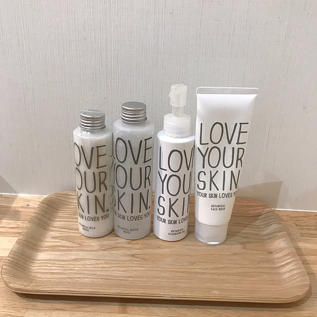 hinatabokkoの-【LOVE YOUR SKIN ボタニカルウォーター(化粧水)】6つの無添加・弱酸性でお肌に優しいオーガニック ローション 日本製 ラブユアスキン バレンタイン バレンタインデー 義理 限定 2018の家具・インテリア写真