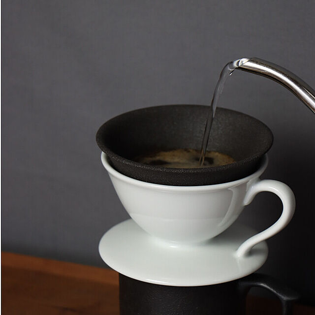 yamachuの-コーヒーフィルター ドリッパーセット セラミック 有田焼 ペーパーレス 日本製 コーヒー ギフト 父の日 誕生日の家具・インテリア写真