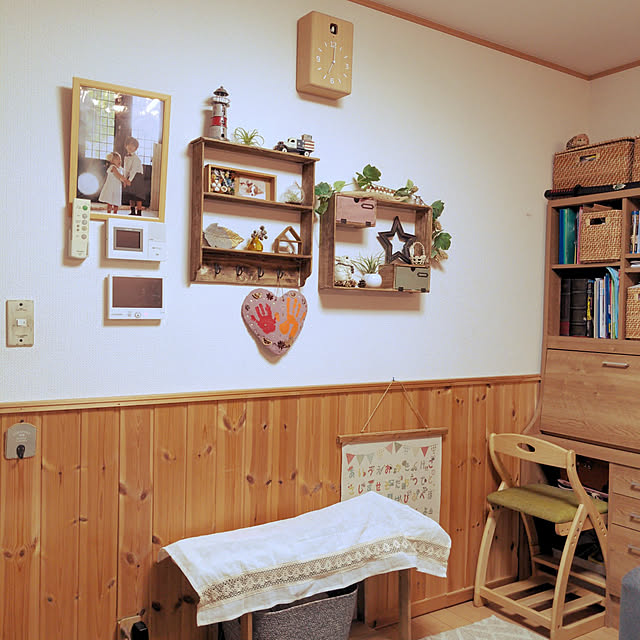 fu-naの-クレエ スイッチカバー 木製スィッチプレート ホワイトロゴ　コンセントカバーの家具・インテリア写真