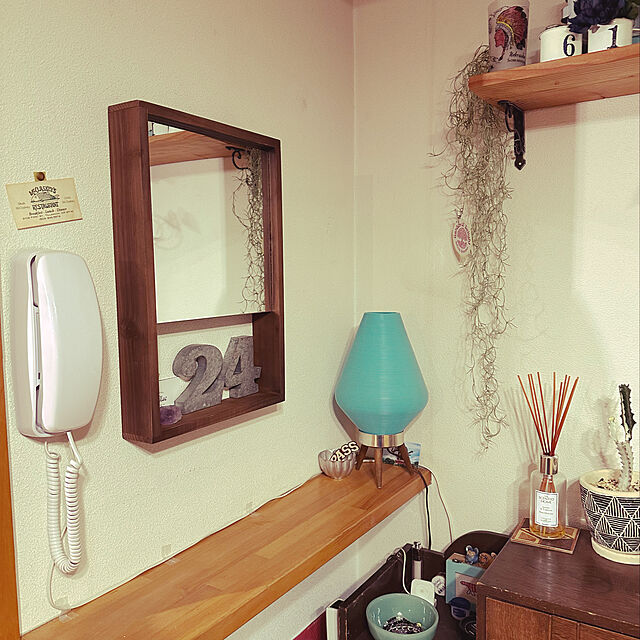 rie-n.のB.Bファニシング-DAWN　収納付き壁掛けミラーの家具・インテリア写真
