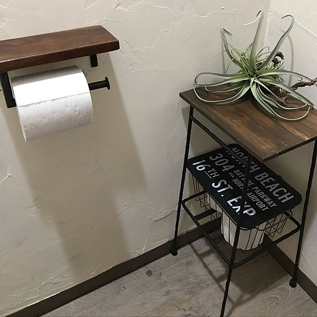 AZUの-少し背の高い ちょい置きマイカフェテーブル〈ブラック〉の会 フェリシモ FELISSIMO【送料無料】の家具・インテリア写真
