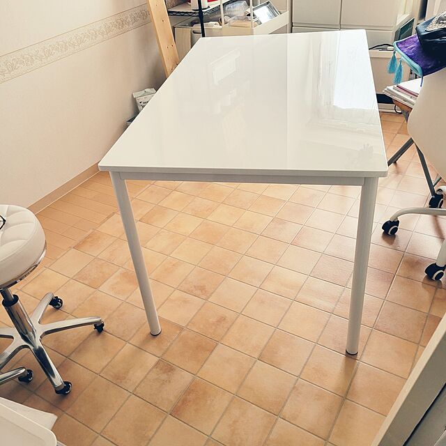 akimameの不二貿易-不二貿易 ダイニングテーブル 4人用 単品 幅120×奥行75×高さ72cm ホワイト 鏡面仕上げ 組立商品 シュクル 84133の家具・インテリア写真