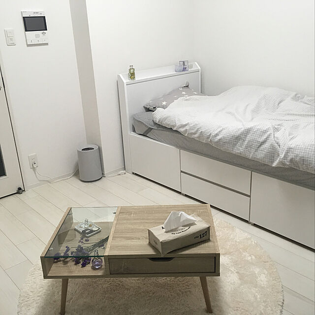 omameのニトリ-棚付きチェスト型シングルベッドフレーム(ベルタ3 WH チェスト40) の家具・インテリア写真