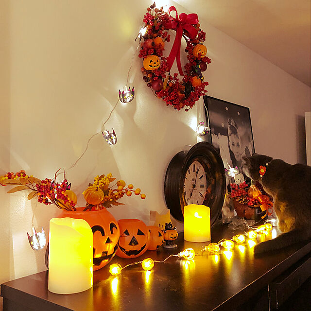 monyarizaの-新製品！ハロウィン 10球LEDミニパンプキンガーランドライト 電池式・室内仕様（460　かわいい ハロウィンイルミ・かぼちゃ おしゃれ 飾り・店舗 装飾品）の家具・インテリア写真