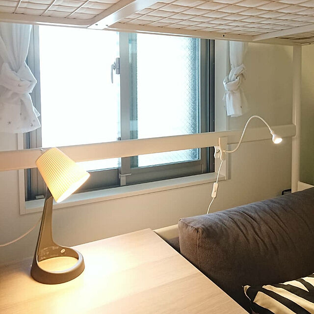 tttbbbのイケア-【あす楽】IKEA イケア ワークランプ ダークグレー ホワイト 白 n30358494 SVALLET スヴァレット インテリア 照明器具 デスクライト テーブルランプ おしゃれ シンプル 北欧 かわいい オフィスの家具・インテリア写真