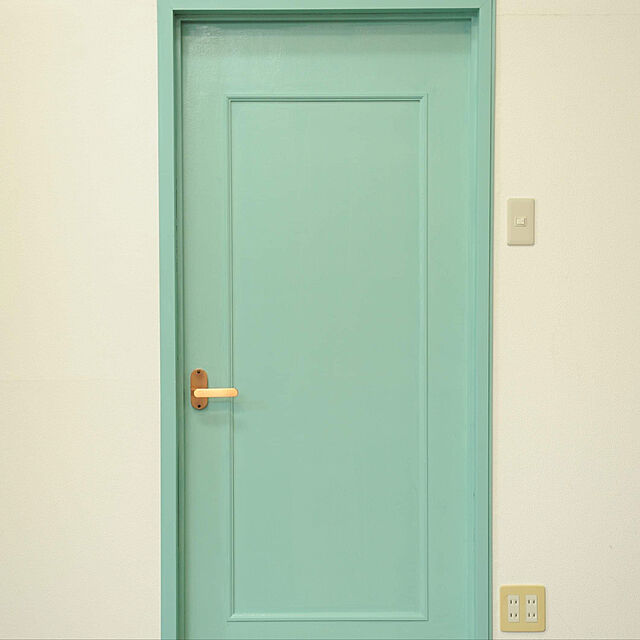 KyoritsuPaint.MOの-ペンキ Hip ヒップ 0.9l 約4〜6平米分 Blue and Green4色 全72色 水性塗料 水性ペンキ 水性 DIY paintの家具・インテリア写真