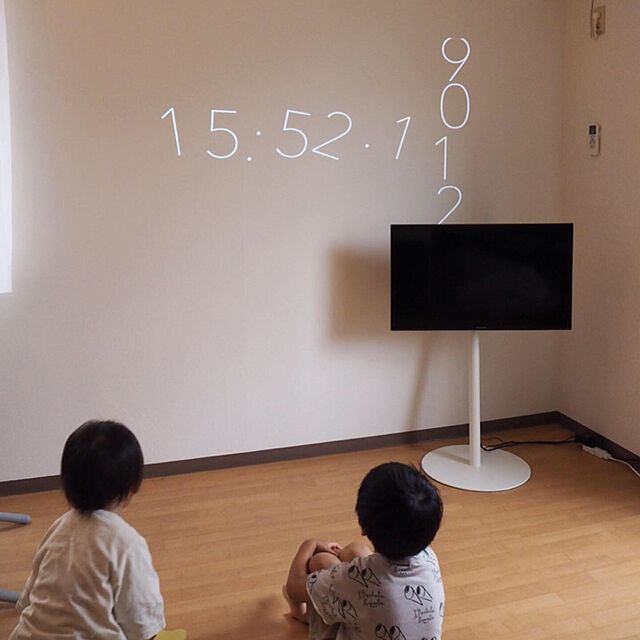 ehamiの-24〜45V型対応　WALL　テレビスタンド　anataIRO KONAYUKI−粉雪−　（ホワイト）の家具・インテリア写真