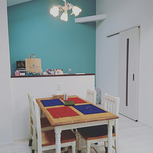 テーブルは 4人用 カントリー調 ダイニングセット 5点 Midi オフィス