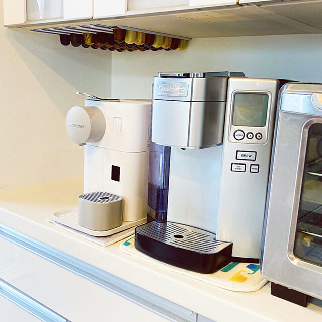 Ake.Aの-クイジナート コーヒーメーカー 1人用 ブリュースター キューリグ Cuisinart SS-700 Single Serve Brewing System, Silver 家電の家具・インテリア写真