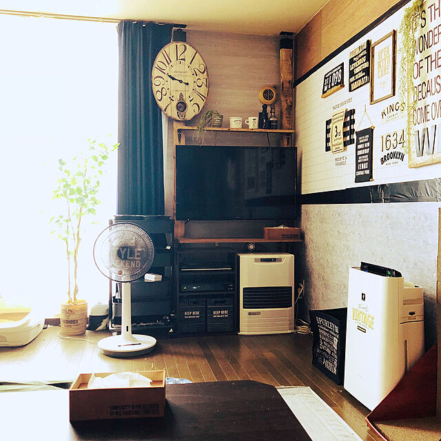 YUKA-REO-MOMOKOのニトリ-遮光1級カーテン(ダウス ネイビー 100X220X2) の家具・インテリア写真