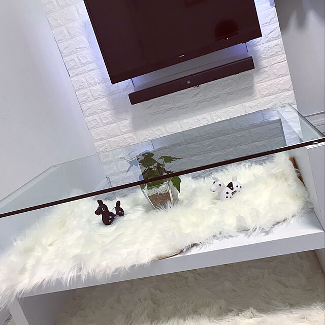 sato_13のぼん家具-ぼん家具 センターテーブル 幅90cm 強化ガラス 棚付 コレクション ローテーブル 木製 ホワイトの家具・インテリア写真