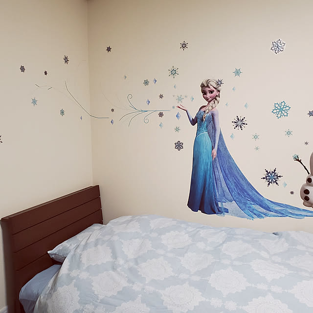 写真付きレビュー Disney Frozen ディズニー プリンセス アナと雪の女王 エルサ オラフ ウォールステッカー ウォール ステッカー ポスター シール 北欧 激安 貼って はがせる 壁紙 壁シール 子供部屋 Cg の通販商品 口コミ情報 Roomclipショッピング