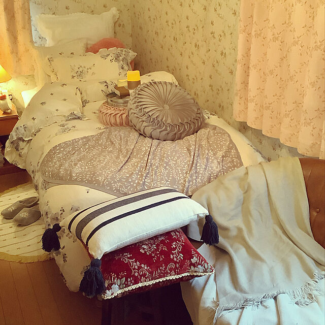 taeのニトリ-モチモチクッション(ロングファー O RO) の家具・インテリア写真