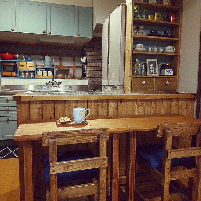 CHOCOの-Old Village Paint バターミルクペイント ドレッシング テーブル ブルー 946ml BM-0509Q 自然塗料 クラフト 水性塗料の家具・インテリア写真