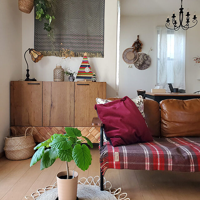 MARIE.color.interiorのイケア-【IKEA Original】NASSELKLOCKA -ネッセルクロッカ- クッションカバー オフホワイト/フローラルパターン 50x50 cmの家具・インテリア写真