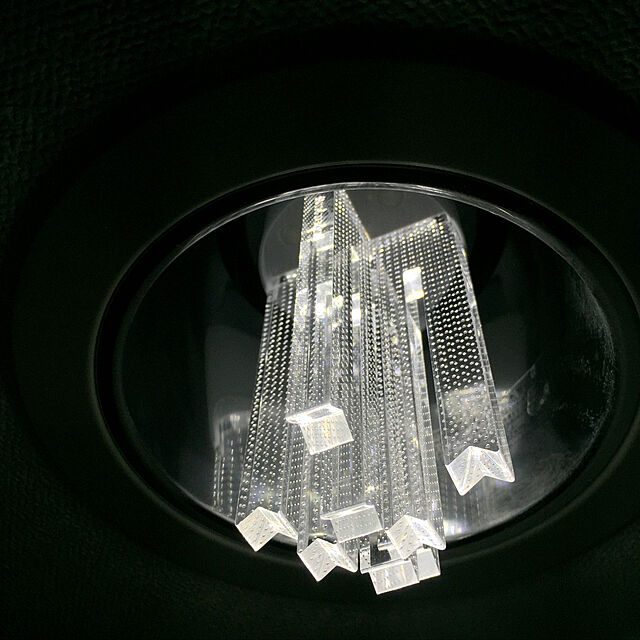 kaoruのトライテラス-スマートシャンデリア4W 本体：ホワイト LED照明 (発光部導光板使用 E26 LONG/V 220ルーメン 電球色相当) LDF4L-W-111の家具・インテリア写真