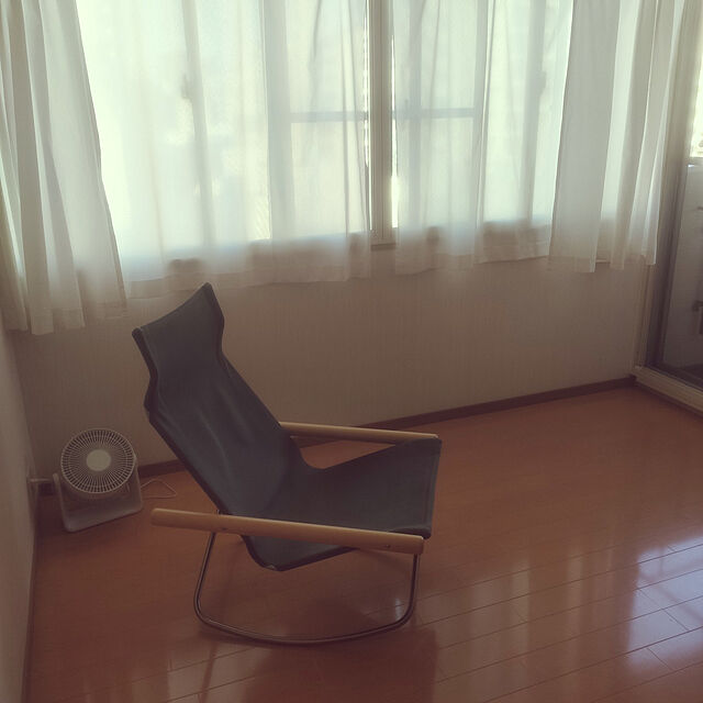 sarasaraの藤栄-ニーチェアXロッキング　リラックスチェア　折りたたみ椅子　ロッキングチェア　藤栄正規品　三年保証付きの家具・インテリア写真