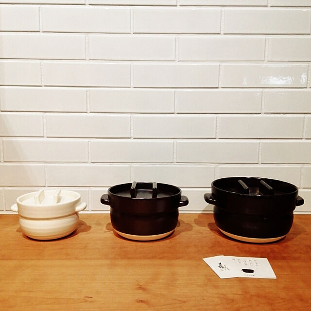 neut-kitchenの-【P10倍】かもしか道具店 ごはんの鍋 三合炊き 黒 山口陶器の家具・インテリア写真