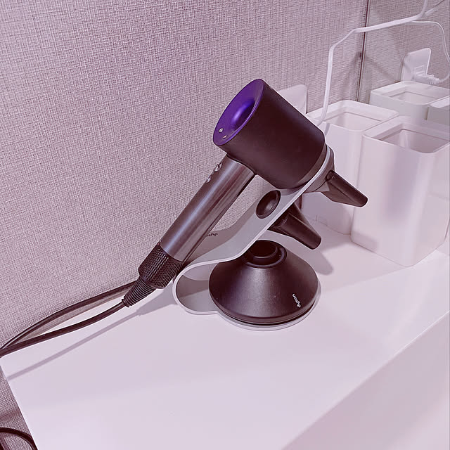 返品交換不可 ダイソン Dyson Supersonic ドライヤー限定品 スタンド付