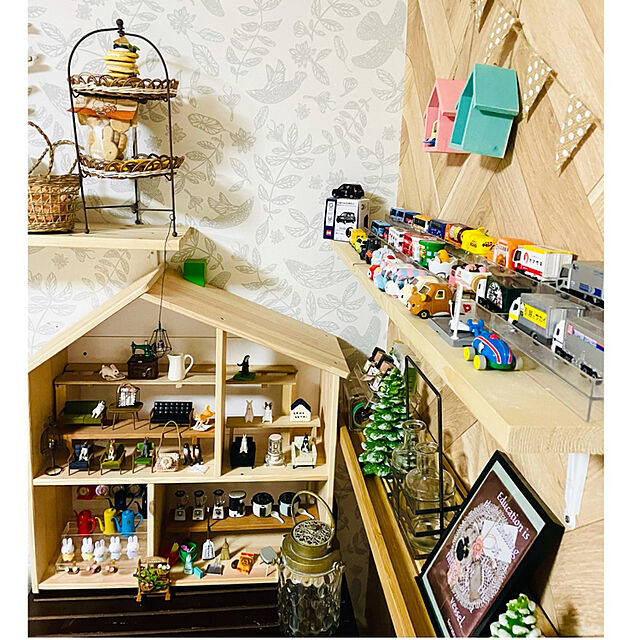 mo-nosukeのイケア-MÅLERÅS モーレロース アート用飾り棚の家具・インテリア写真