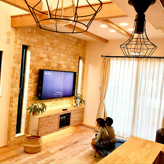 kolokoppaの-テレビ 壁掛け 金具 壁掛けテレビ テレビ壁掛け金具 テレビ壁掛金具 スリム設置 37-65インチ対応 TVセッタースリム1 Mサイズ 4Kテレビ対応 一部レグザ ブラビア シャープ ビエラ lg対応の家具・インテリア写真