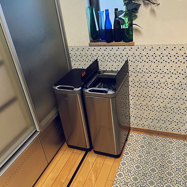 yukarin-gardenのニトリ-お手入れ簡単 水拭きできる キッチン用クッションフロアマット ワイドサイズ(タイル BL 60X240) の家具・インテリア写真