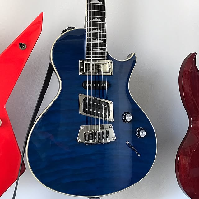 ken-suke-daddyの-Epiphone エピフォン Nighthawk Custom Quilt (Translucent Blue) 【WEB限定特価】【ナイトホーク】【H-S-H配列】【コイルタップ】【送料無料】の家具・インテリア写真