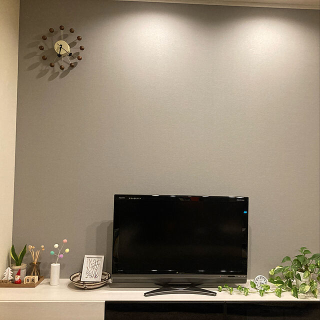 KEIKOの-ジョージネルソン ボールクロック ウォールナット ウォルナット  掛け時計 正規ライセンス品の家具・インテリア写真