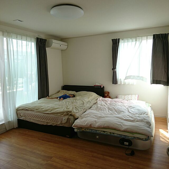 sa-yu-miの山善-[キャンパーズコレクション 山善] クイックエアベッド ダブル ブラウン QABI-003(BR)の家具・インテリア写真