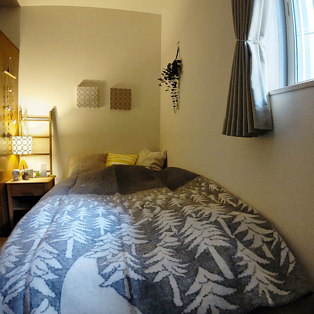 masumiの-【クーポン4種あり】KLIPPAN クリッパン ウールブランケット 130x180 HOUSE IN THE FOREST グレー ギフト可の家具・インテリア写真