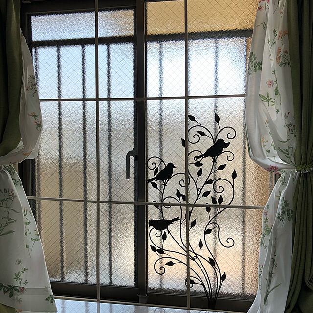 momonaのニトリ-遮光1級・遮熱・防炎・50サイズカーテン(ノーブル3 イエローグリーン 100X140X2) の家具・インテリア写真