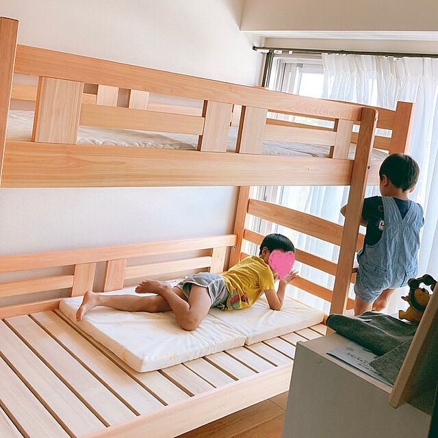 Ryoの-二段ベッド コンパクト 二段ベット 2段ベッド 2段ベット おしゃれ 子供 木製 国産 ロータイプ 大川家具檜 新入学 超大型の家具・インテリア写真