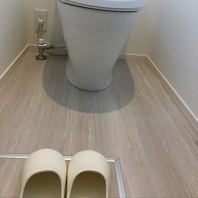 MIKUの-トイレスリッパ トイレシューズ トイレ用品 （ スリッパ トイレ トイレタリー 無地 トイレグッズ 拭ける ）の家具・インテリア写真