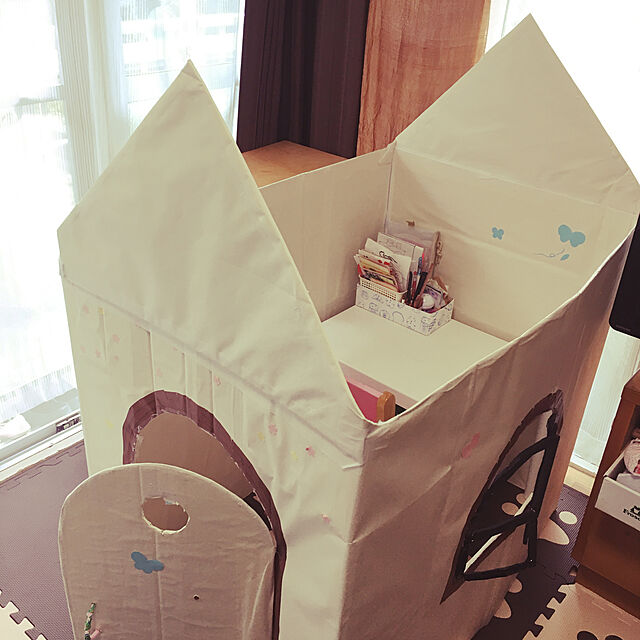aiのイケア-【人気商品】IKEA(イケア)UTTER　子供用　テーブル室内　屋外用　ホワイトキャンプ　プール　ベランダ　中庭の家具・インテリア写真