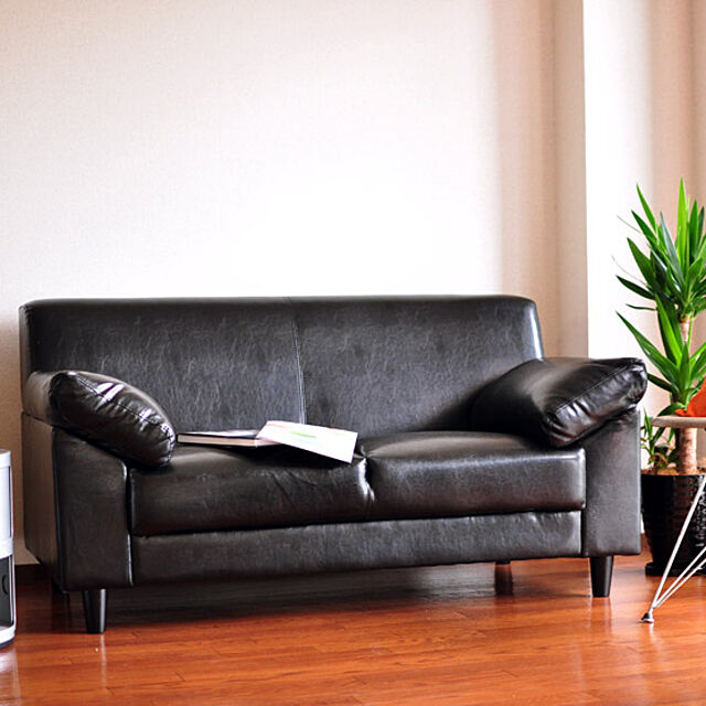 SouthOrangeのWill-Limited.-2人掛け シンプルレザーソファ 枕にもできる肘掛け 4色展開 合成皮革の家具・インテリア写真