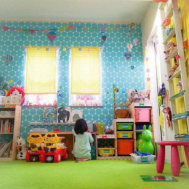 ArataのIKEA (イケア)-IKEA　MAMMUT 子供用スツール　ダークピンク　90267561の家具・インテリア写真