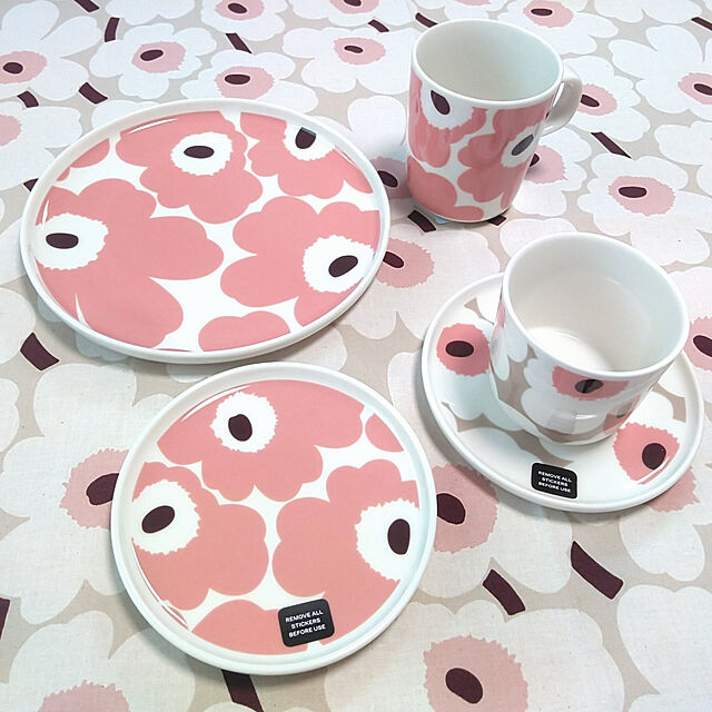 h.t.のmarimekko(マリメッコ)-プレート 皿　マリメッコ Unikko ウニッコ プレート 20cm ホワイト×ピンクの家具・インテリア写真