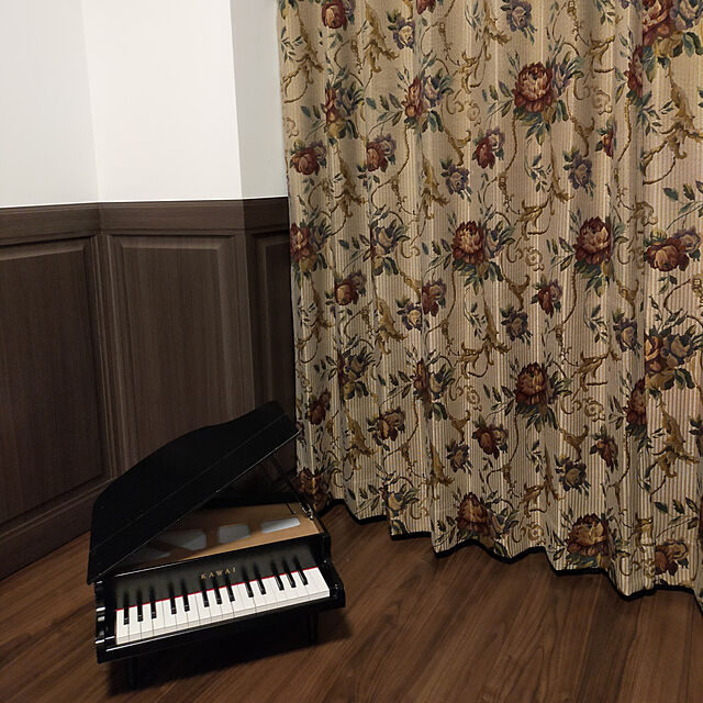 charlotteの-1141 カワイ ミニピアノ （ブラック） KAWAI グランドピアノタイプの家具・インテリア写真