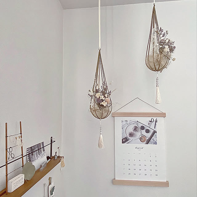 cloversの-ポスターや絵を素敵に縁(ふち)取る 家具職人が作ったポスターハンガー〈L〉 フェリシモ FELISSIMOの家具・インテリア写真