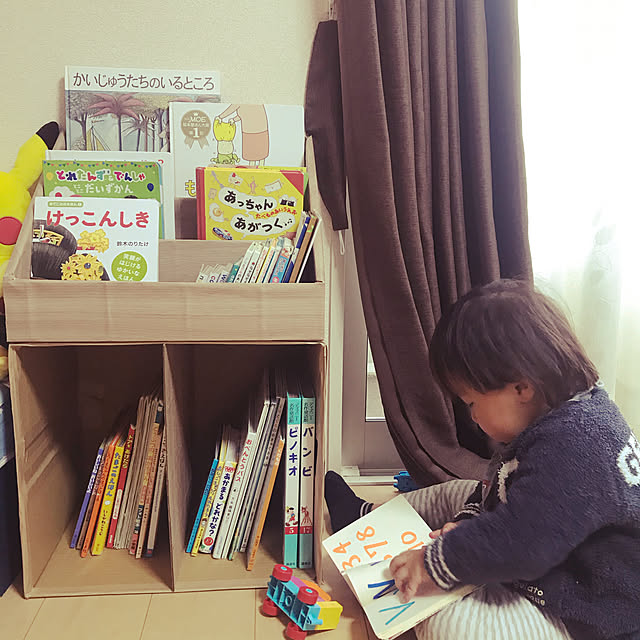 Sumileの偕成社-はらぺこあおむし: 英語でもよめるの家具・インテリア写真